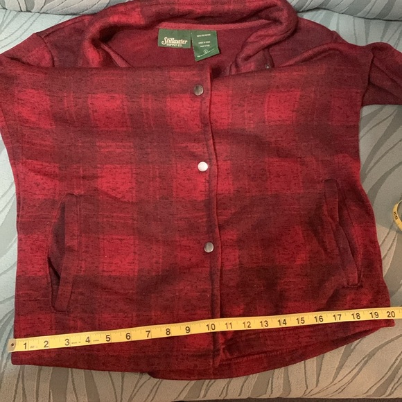 ⭐️Stillwater 🐴Red Plaid Snap Sweater - Picture 6 of 12